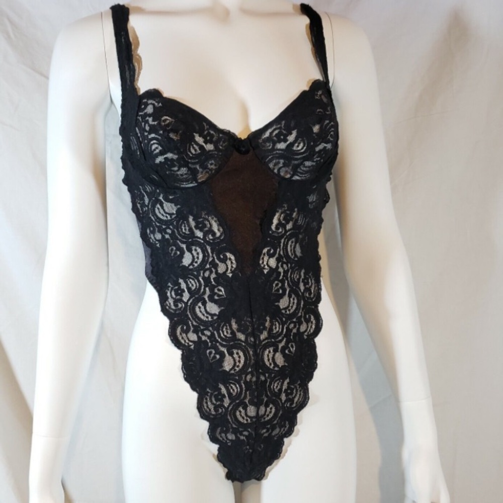 Vintage Victoria’s Secret lace thong underwire lingerie bodysuit 34C 90s 92K